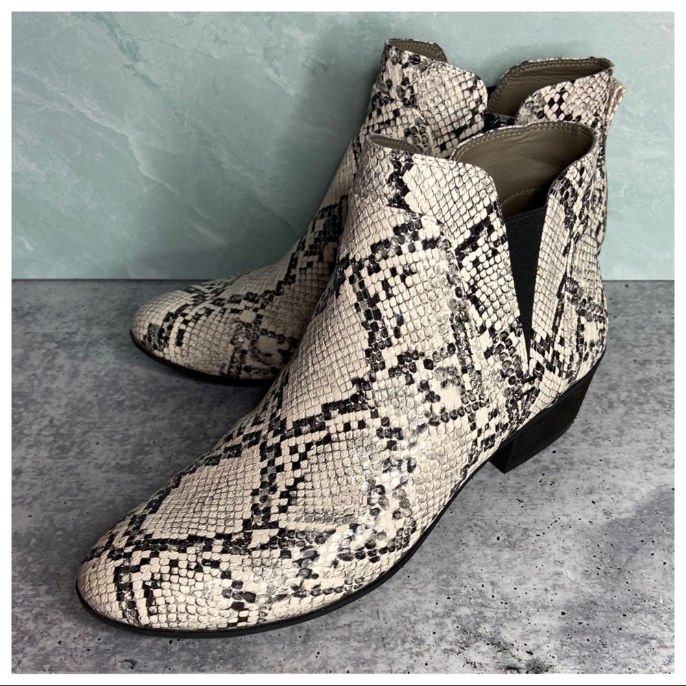 Circus Sam Edelman Pipper Snake Pattern Ankle Boo… - image 7